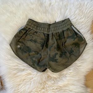 Lululemon hotty hot shorts